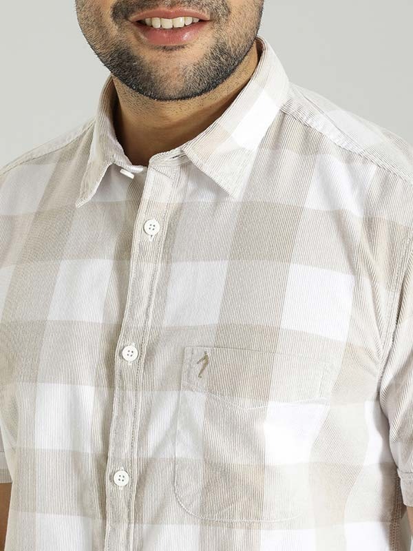 Indian Terrain Men Checkered Beige Shirt